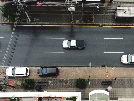 How to Follow in Traffic Safely